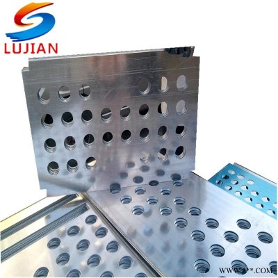 廠價供應(yīng)沖孔鋁板 現(xiàn)貨1060鋁板 各種孔型 魯劍鋁材